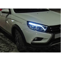 Фары Лада Веста (Lada Vesta) с линзой,динамический повторитель Фары Лада Веста (Lada Vesta) с линзой,динамический повторитель